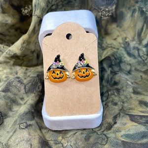 1 pair of pumpkin witch earrings